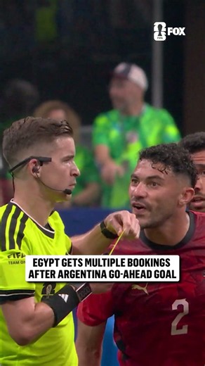 Multiple cards are shown to Egyptian staff and players after Argentina's third goal 🟨🟥