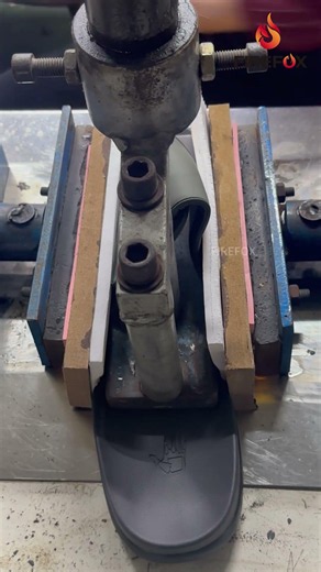 FIREFOX FOAM丨Unbreakable Bond: Inside Our Slipper Upper & Sole Pressing Line