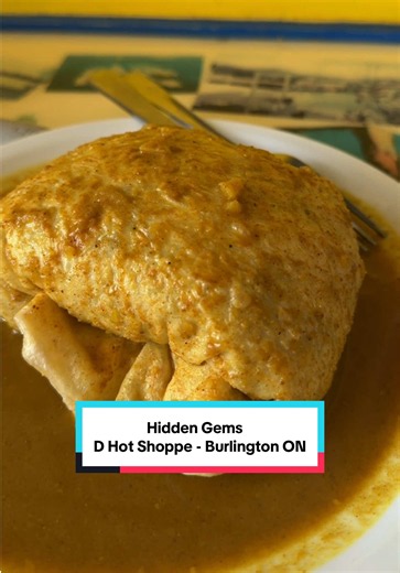 I’ve never had doubles before? D Hot Shoppe in Burlington is served me up my very first! These were amazing from a great hole in the wall local institution! I will 100% be back to cry my way through another plate SOON! #doubles #trinidad #ontario #foodreview