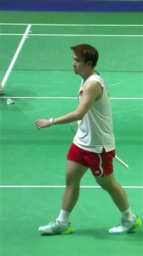 All that effort for one perfect touch! #badminton #BWF