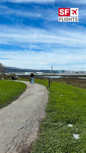 🇺🇸 Delta Air Lines Boeing 767 Preparing for Departure at SFO ✈️ — #deltaairlines #boeing767 #aviationlovers #sfflights | SF.Flights