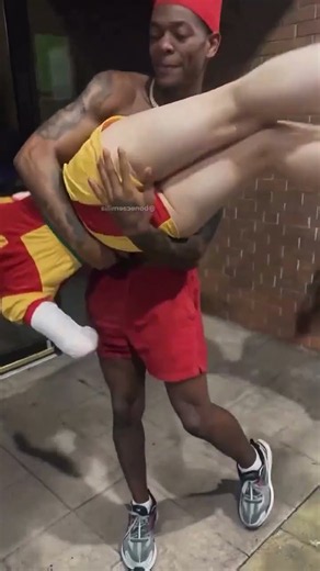 MENINAS NOVINHAS DANÇANDO FUNK
