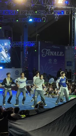 enhypen no doubt (performing at university festival for the first time) 😭 #ennypen