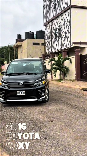 Exploring the 2016 Toyota Voxy: Features and Details