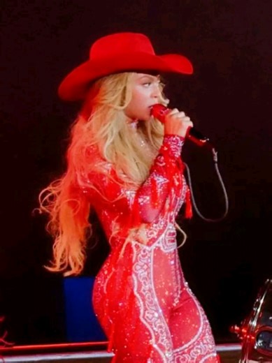 Beyoncé's Sweet Honey Buckin' Live