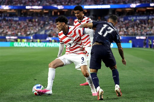 El Paso’s Ricardo Pepi, Alejandro Zendejas suit up for World Cup debuts