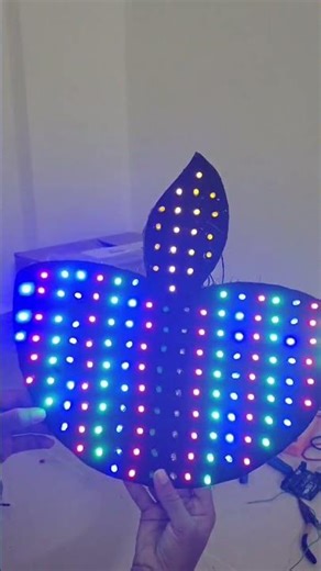 LED chaser using Arduino ✨ #experiment #arduino #diy #science #makerkids #project #robolights #led