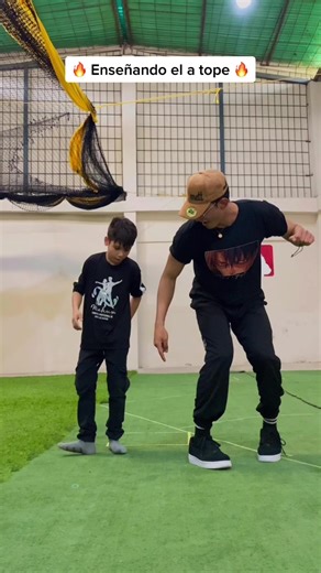 Tutorial: Cómo Hacer el Paso de A Tope - Afro Dance