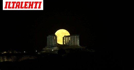 Harvinainen mansikkakuu nousi Poseidonin temppelin ylle Kreikassa – Katso nopeutettu video