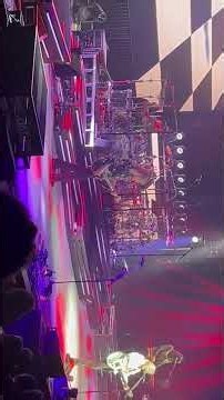 SOMEBODY’S OUT THERE - TRIUMPH 🇨🇦🎤🎸🥁🎹🕺🎶❤️