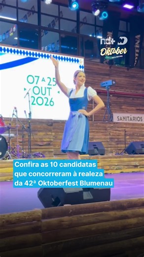 A disputa pela realeza da 42ª Oktoberfest de Blumenau aconteceu neste domingo (25)! Conheça as 10 candidatas que concorreram pelos títulos de rainha e princesas da maior festa alemã das Américas! Acompanhe todos os detalhes, os bastidores e a cobertura completa da escolha da realeza nas nossas redes sociais. Siga @ndmais #oktoberfest #blumenau #ndtvrecord #realeza #ndmais