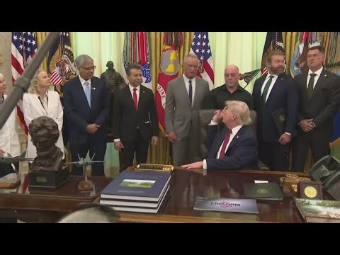 Trump SHUTS DOWN THE PRESS before any Iran questions — His HAND MOVE is an INSTANT VIRAL GIF