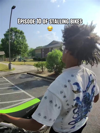 Funny Bike Fail: Hard Headed Rider