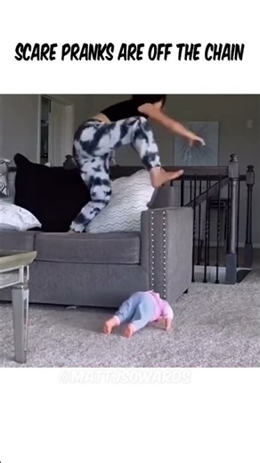 Epic Scare Prank Fail: Hilarious Reactions Caught on Camera! #scareprank #funny #fail #fyp