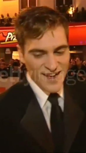 Joaquin Phoenix on red carpet at the BAFTA Awards, February 25, 2001 in London, England #gladiator