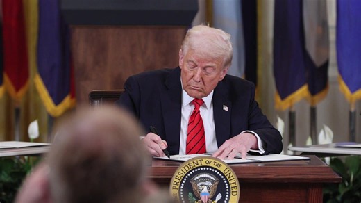 Trump accused of letting huge fart rip on TV as bystander struggles to breathe