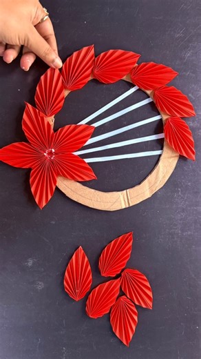 So beautiful wall hanging craft using colour paper #craft #diy #walldecor #homedecor #decor #best #creative #handmade #virals | Ayesha's Creation