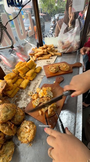 Lumpia risol dan pia pia goreng #food #foodie #kuliner