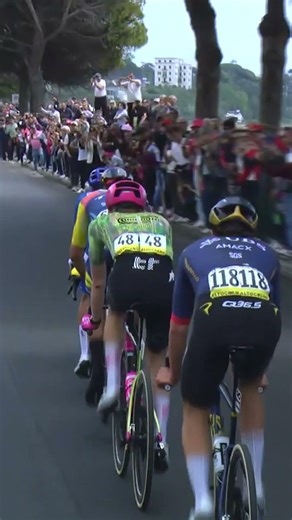 Y’all didn’t fit in vertical… had to go 16:9 😭🩷 Thanks Tifosi 🫶🏼 #GirodItalia