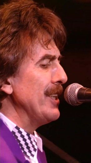 George Harrison sings Bob Dylan's dynamic song Absolutely Sweet Marie in 1992 pt3