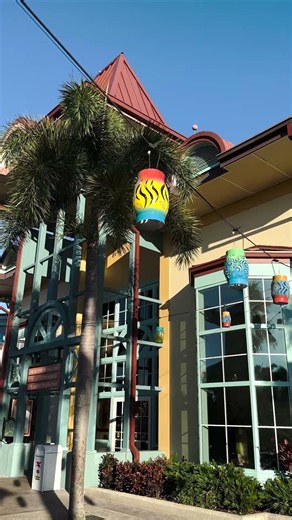Disney’s Caribbean Beach Resort = instant vibes! | @DisneyUK