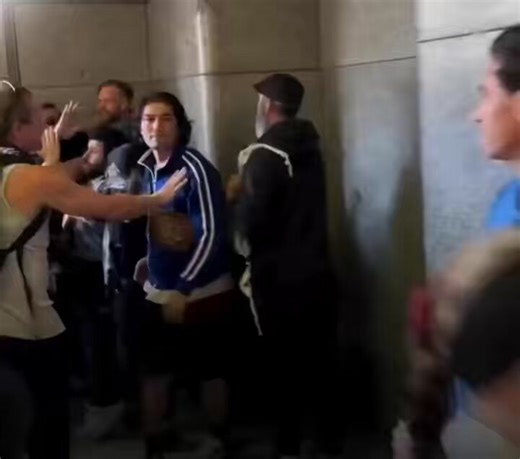 🔴We told you: first Saturday, then Sunday.A lone white man was cornered and attacked by a group of Muslims in Sydney.Footage and reports of the attack have gone viral, triggering fierce debate over safety, religion, and growing tensions on Australian streets.The incident has sparked outrage, with many demanding immediate answers from authorities over the unprovoked assault.