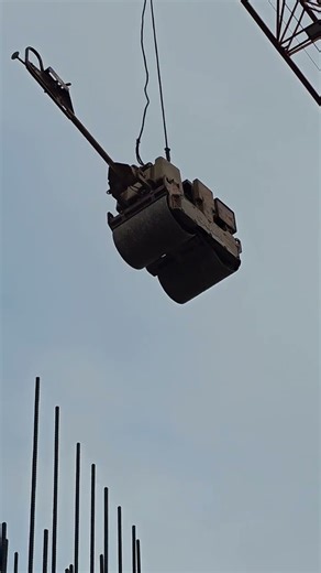 Lifting 10 Tons! 🏗️ Sky-High Construction #HeavyMachinery #CraneLife #Construction