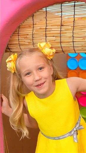 10 vs 100 vs 1,000,000 House Decor Challenge