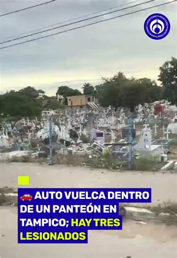 ⚠️ Un accidente inusual se registró en el Panteón de La Borreguera, en Tampico, donde un vehículo terminó volcado tras impactar las protecciones del cementerio. 🚗 El percance dejó tres personas lesionadas y varias sepulturas afectadas. 📹: wtyhdz81