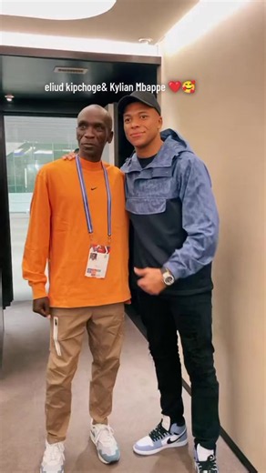Kylian and kipchogee eliud❤️ #kenyantiktok🇰🇪 #kipsigistoktokers #everyone #kylianmbappé #eldorettiktokers @🦋LEILA🦋 let's follow our liverpool Queen 🥰👑