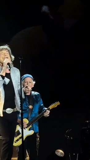 The Rolling Stones sing their memorable song Out Of Time. Houston TX pt5
