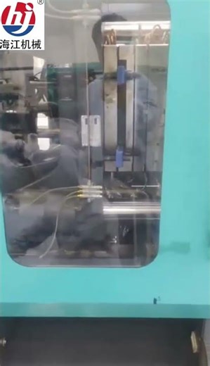 Medical syringe barrel injection molding machine