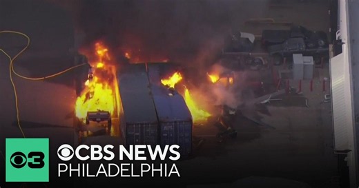 News helicopter crashes in Los Angeles