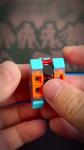 This Mini LEGO Tank Transforms into a Mech! 🤖🚜