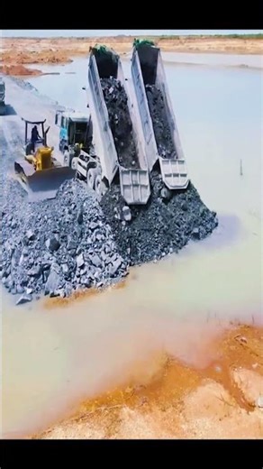 Heavy machinery working day #heavyequipment #heavymachinery #truck