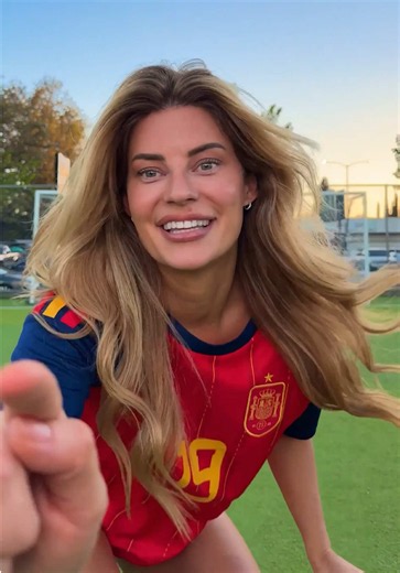 Who’s winning tomorrow? Spain 🇪🇸 or Belgium 🇧🇪? #worldcup | worldcup