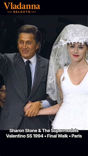 1994 SS • Sharon Stone & The Supermodels • Final Walk • VALENTINO • Fashion Archive Paris