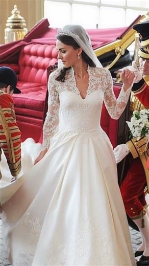 Kate Middleton’s Iconic Royal Wedding Dress Moment | A Timeless Fairytale