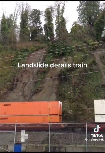 When a Landslide Hit a BNSF Train… (Everett 2012)