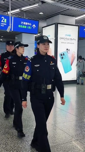 You Won’t Believe How They Manage This Traffic! 😱 #Shorts