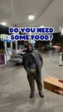 HOMELESS People Get Fed on Streets of Los Angeles