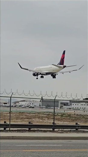 July 2nd 2026 Delta Landing at Burbank! ✈️ Smooth Arrival at BUR