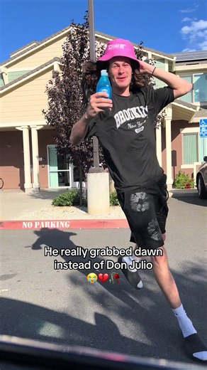 This guy tryna clean the dishes 💔#fyp #viral #funny #comedy #dawn | Dawn