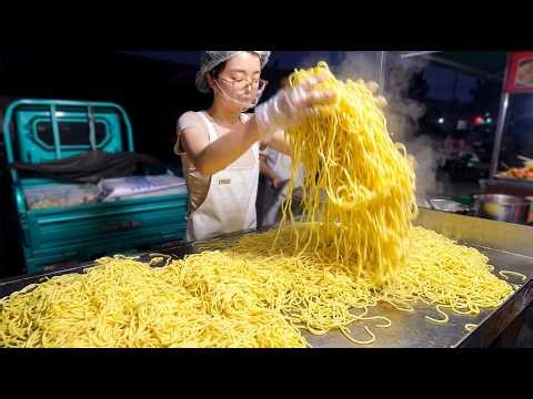Hypnotic Noodle Flipping Skills! Authentic Chinese Street Food