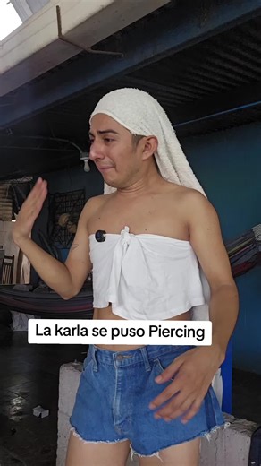 La karla se puso piercing #hashtag #foryou #comedia #kevinykarla | piercing