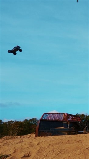 Punisher4 – Insane Snowcat Jump!