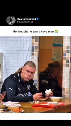 Halland scared himself while eating 😭🥀 #humor #funny