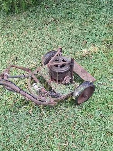 Came across this weird-looking grass cutter and had to take a closer look. 😂 Homemade, built using scrap metal, and actually does the job! Sometimes the best inventions don’t come from factories. They come from people who know how to make things work. Respect! 👏 #CreativeInventions #DIY #FarmLife #SriLanka #Innovation
