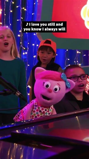 Tyler Shaw sings Love You Still with kids for Mother's Day