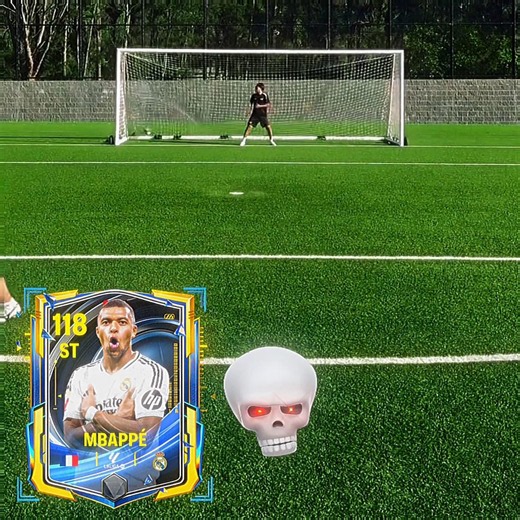 Mbappé’s shot hit the bar but he scored in rebound 😱🔥